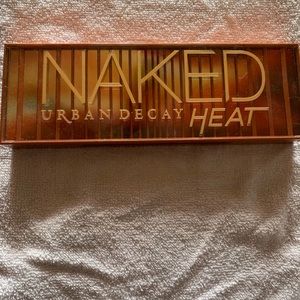 Urban Decay Naked Heat palette